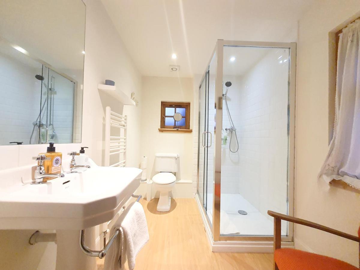 Edinburgh 2-Bedroom Cottage With Parking - Ground Floor Kültér fotó